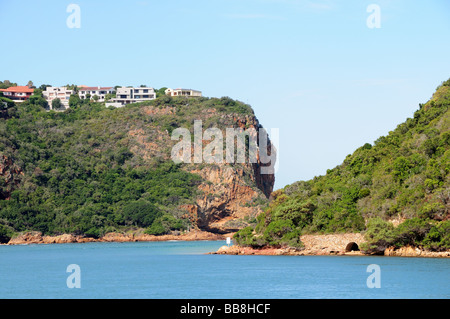 Die Köpfe der Eingang Fron den Atlantischen Ozean an der Knysna Lagune Gardenroute Western Cape-Südafrika Stockfoto