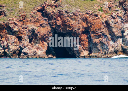 Höhle in bunten Saba Insel der amerikanischen Jungferninseln Stockfoto