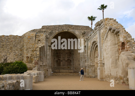 Ruinen der großen Stein Kirche an der Mission San Juan Capistrano, Kalifornien USA Stockfoto