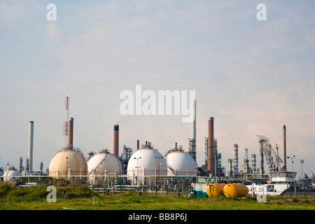Petrochemie, Industriehafen in Antwerpen, Belgien Stockfoto
