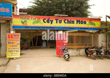 Hund Fleisch Restaurant in Hanoi Vietnam als Delikatesse angesehen und der Vollmond manchmal gegessen Stockfoto