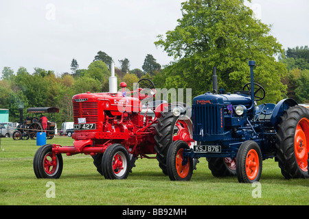 Grenzen Vintage Tractor Show 2009 Union Showground Kelso Schottland Traktoren für eingegebene anzeigen Stockfoto