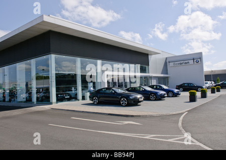 Äußere Vorhof des Bayerischen BMW, Boucher Road, Belfast, Haupthändler für BMW-Fahrzeuge. Stockfoto