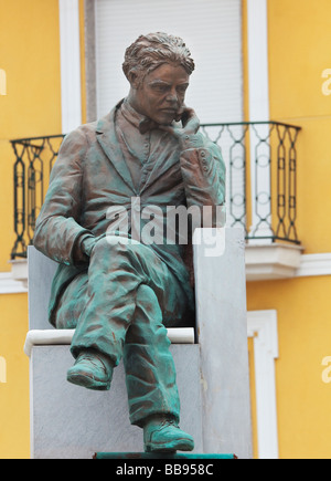 Statue von Federico Garcia Lorca 1898 bis 1936 des Bildhauers Antonio Martinez Villa Fuente Vaqueros Provinz Granada Spanien Stockfoto