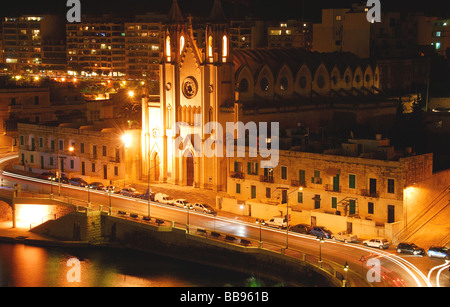 Malta. Balluta Bay in St. Julians in der Nacht. 2009. Stockfoto