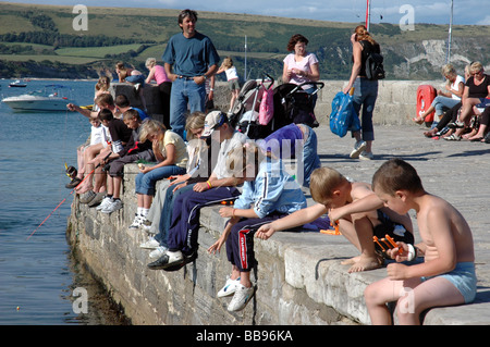 Krabben auf dem Kai in Swanage Stockfoto