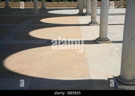 Kolonnade in Präsident Habib Bourguiba-Mausoleum in Monastir, Tunesien Stockfoto