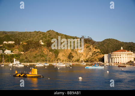 Die Catalina Casino und den Avalon Hafen auf Catalina Island, Kalifornien USA Stockfoto