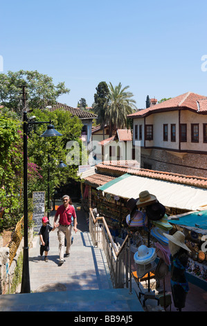 Geschäfte in Kaleici (Altstadt), Antalya, Mittelmeerküste, Türkei Stockfoto