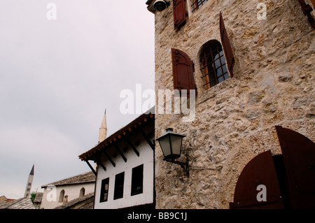 Alte Häuser in der Altstadt von Mostar in Bosnien-Herzegowina Stockfoto