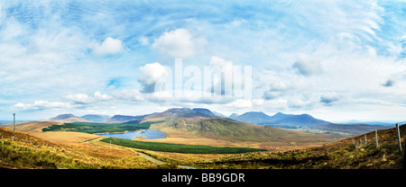 Panorama-Bild der zwölf Bens Bergkette, Connemara, Galway im Westen Irlands Stockfoto