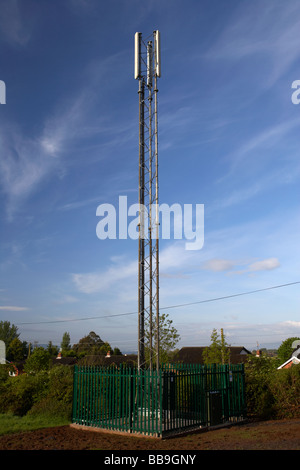 kleine Handy-Mast von Vodafone in Nordirland betrieben Stockfoto