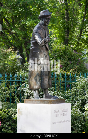 Max Miller Statue Brighton Meer Stadt East Sussex England uk gb Stockfoto