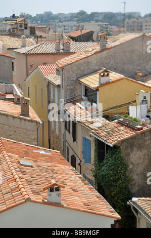 Ein Blick über die Dächer vom Picasso-Museum im Chateau d ' Antibes, Antibes, Frankreich Stockfoto