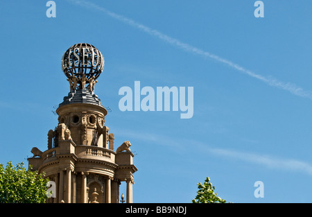 Die Kugel auf dem Dach das London Coliseum. Foto von Gordon Scammell Stockfoto