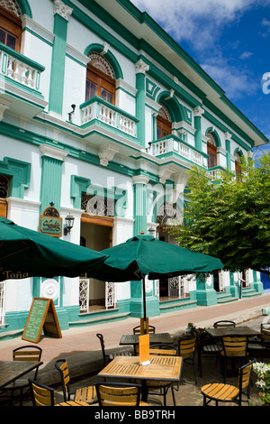 Koloniale Architektur auf La Calzada Granada Nicaragua Stockfoto