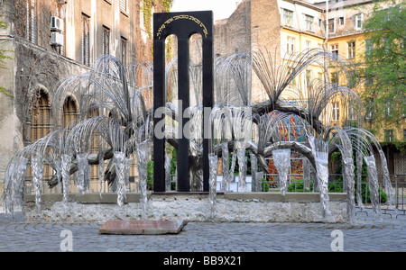 Die Trauerweide Skulptur im Garten Denkmal der großen Synagoge in Budapest Stockfoto