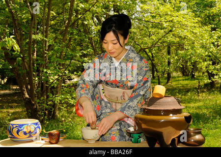 Outdoor-Tee-Zeremonie in Kyoto, Japan, Asien Stockfoto