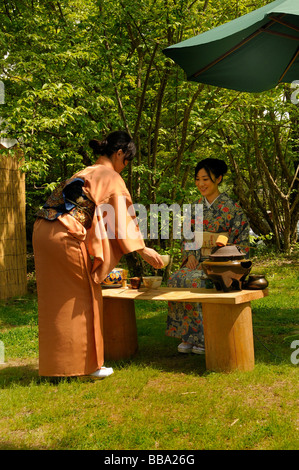 Outdoor-Tee-Zeremonie in Kyoto, Japan, Asien Stockfoto