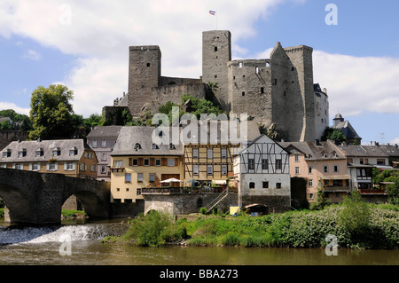 Burgruinen und Runkel Museum gemacht Lahnbruecke Brücke von Stein, Bezirk Limburg-Weilburg, Hessen, Deutschland Stockfoto