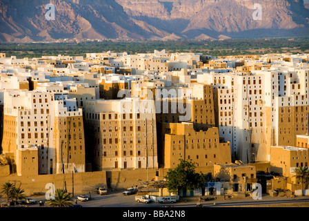 Shibam bei Sonnenuntergang, Wadi Hadramaut, Seyun Bezirk, Jemen Stockfoto