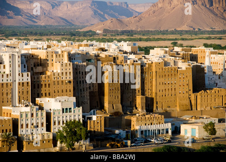 Shibam bei Sonnenuntergang, Wadi Hadramaut, Seyun Bezirk, Jemen Stockfoto