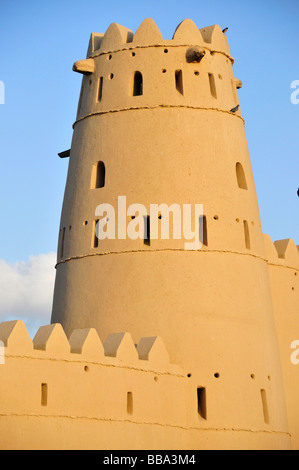 Turm der Al Jahili Fort, Al Ain, Abu Dhabi, Vereinigte Arabische Emirate, Arabien, Orient, Naher Osten Stockfoto