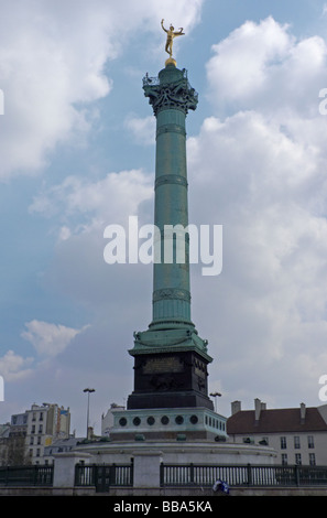 Die Colonne de Juillet in Place De La Bastille in Paris Stockfoto