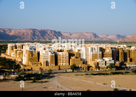 Shibam bei Sonnenuntergang, Wadi Hadramaut, Seyun Bezirk, Jemen Stockfoto