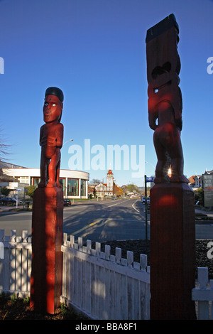 Maori-Schnitzereien, Rotorua, Neuseeland Stockfoto