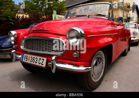 Alte rote Skoda Cabriolet Oldtimer Stockfoto