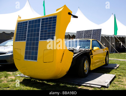 Solarbetriebene Elektrofahrzeug Stockfoto