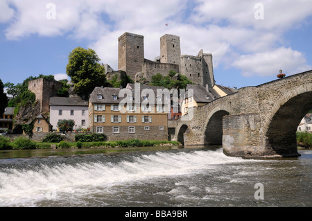 Burgruinen und Runkel Museum gemacht Lahnbruecke Brücke von Stein, Bezirk Limburg-Weilburg, Hessen, Deutschland Stockfoto