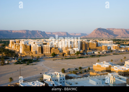 Shibam bei Sonnenuntergang, Wadi Hadramaut, Seyun Bezirk, Jemen Stockfoto