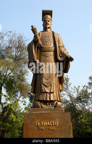 Bronzestatue von Kaiser Ly Thai To, Hanoi, Vietnam, Südostasien, Asien Stockfoto