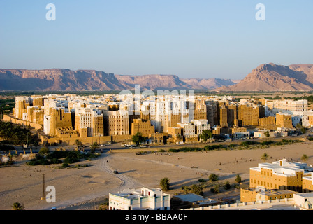 Shibam bei Sonnenuntergang, Wadi Hadramaut, Seyun Bezirk, Jemen Stockfoto