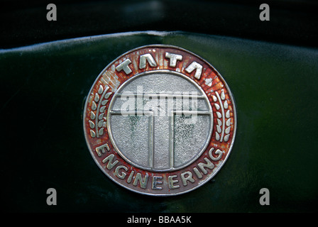 Altes Emblem, Tata Engineering, auf einen LKW, Ceylon, Sri Lanka, Südasien, Asien Stockfoto