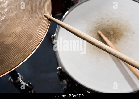 Detail der Drumsticks und ein Schlagzeug Stockfoto