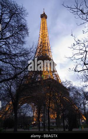Abend Zeit Eiffelturm Lightshow, Paris, Frankreich Stockfoto