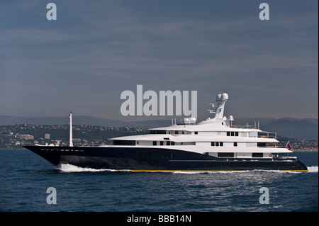 Abeking Rasmussen 78,3 m super Yacht C2 im Gange vor Cannes am Ende des Jahres 2008 ins Leben gerufen und an ihre neuen Besitzer 2009 übergeben Stockfoto