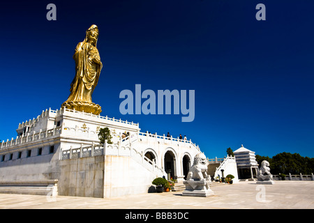 China, Provinz Zejiang, Zhoushan-Präfektur, Mount Putuo. Statue von Guan Yin auf Zizhulin (紫竹林). Stockfoto