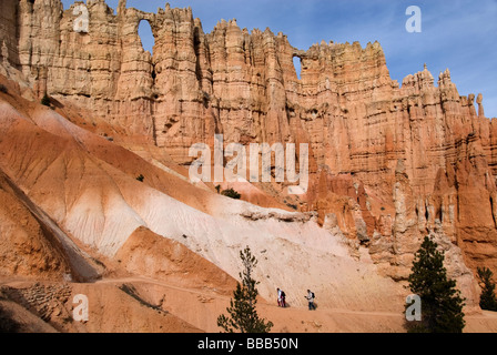 Wanderer auf Peekaboo Loop Trail Bryce Canyon National Park Utah USA Stockfoto