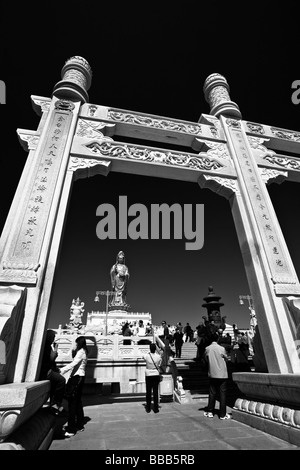 China, Provinz Zejiang, Zhoushan-Präfektur, Mount Putuo. Statue von Guan Yin auf Zizhulin (紫竹林). Stockfoto