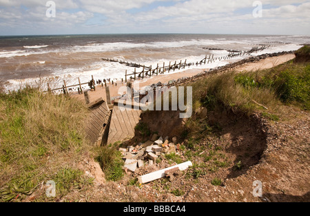 UK England Norfolk Happisburgh Küstenerosion Abwehrkräfte Versagen Stockfoto