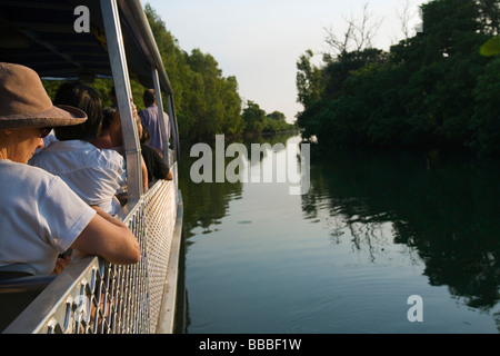 In den gelben Wasser Feuchtgebieten cruise Wildtiere beobachten.  Cooinda, Kakadu-Nationalpark, Northern Territory, Australien Stockfoto