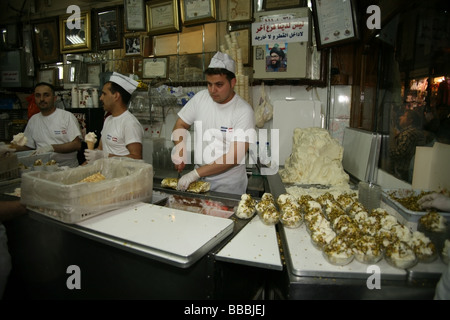 Bakdash Eisdiele im Hamidiyya Souq Damaskus Syrien Stockfoto