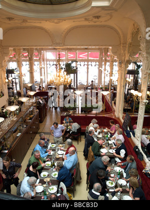 Das Grand Café, Restaurant, Moulins, Allier, Frankreich. Stockfoto