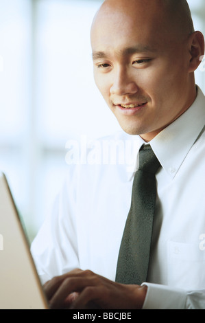 Mann mit computer Stockfoto