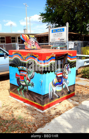 Künstlerische Trash Container Stadt von Wandmalereien Lake Placid in Florida USA Stockfoto