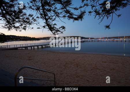 Balmoral Beach in der Abenddämmerung Sydney Stockfoto